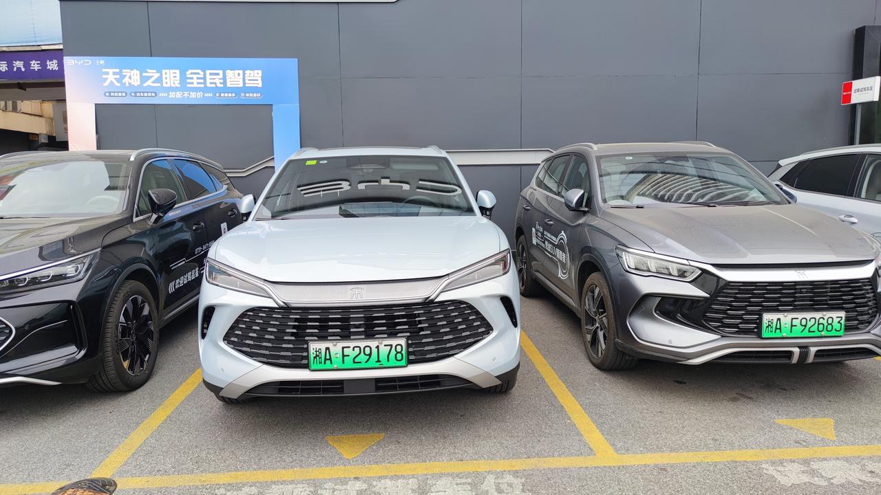 大家买家用SUV记住两点就好了，第一点买销量好的热门车型，第二点买被对比的车型，