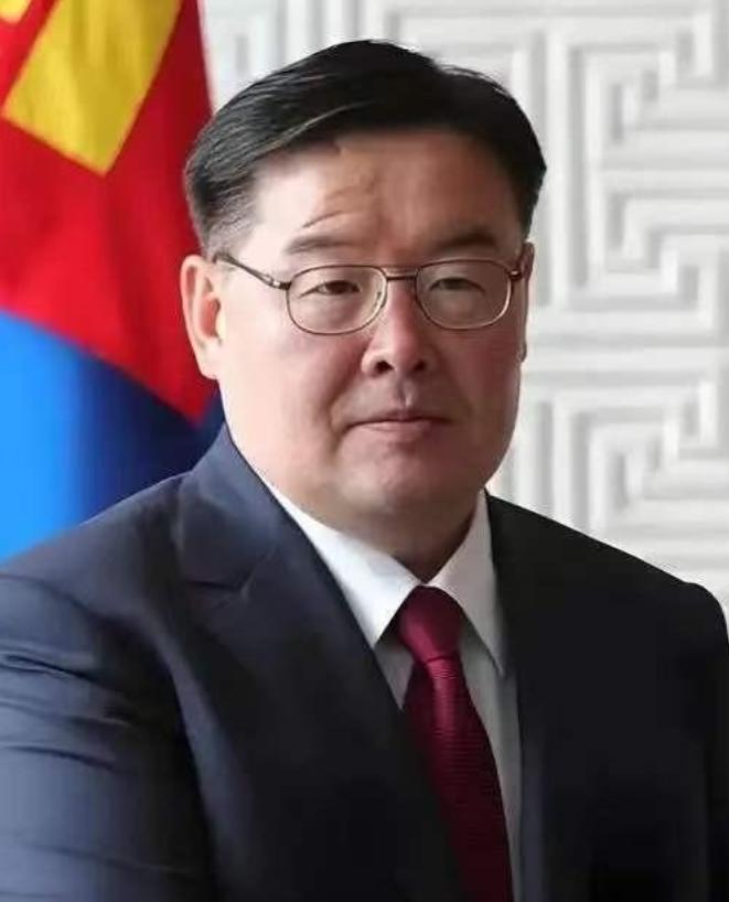 蒙古国这手玩得够狠，8月1日起直接对中俄国际公路和本国国道过路费，祭出2到5倍的