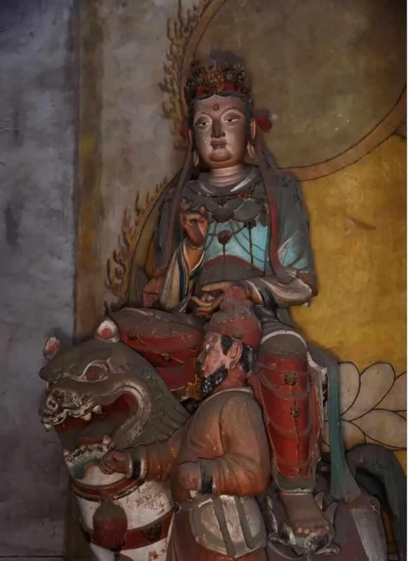 藏着神仙国宝的“不二寺”
接了一波又一波的客人去晋祠、双塔寺，但我今天必须曝光我