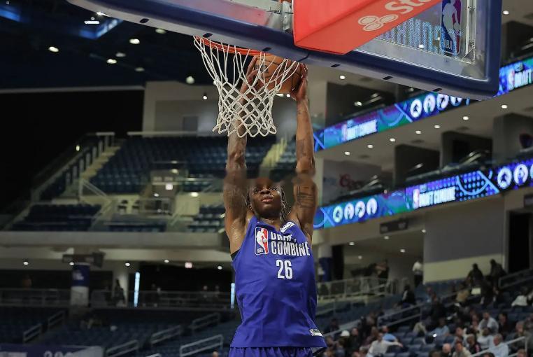 今年NBA联合试训体测环节中的一大赢家当属弗吉尼亚理工大学的大四锋线球员托比-拉