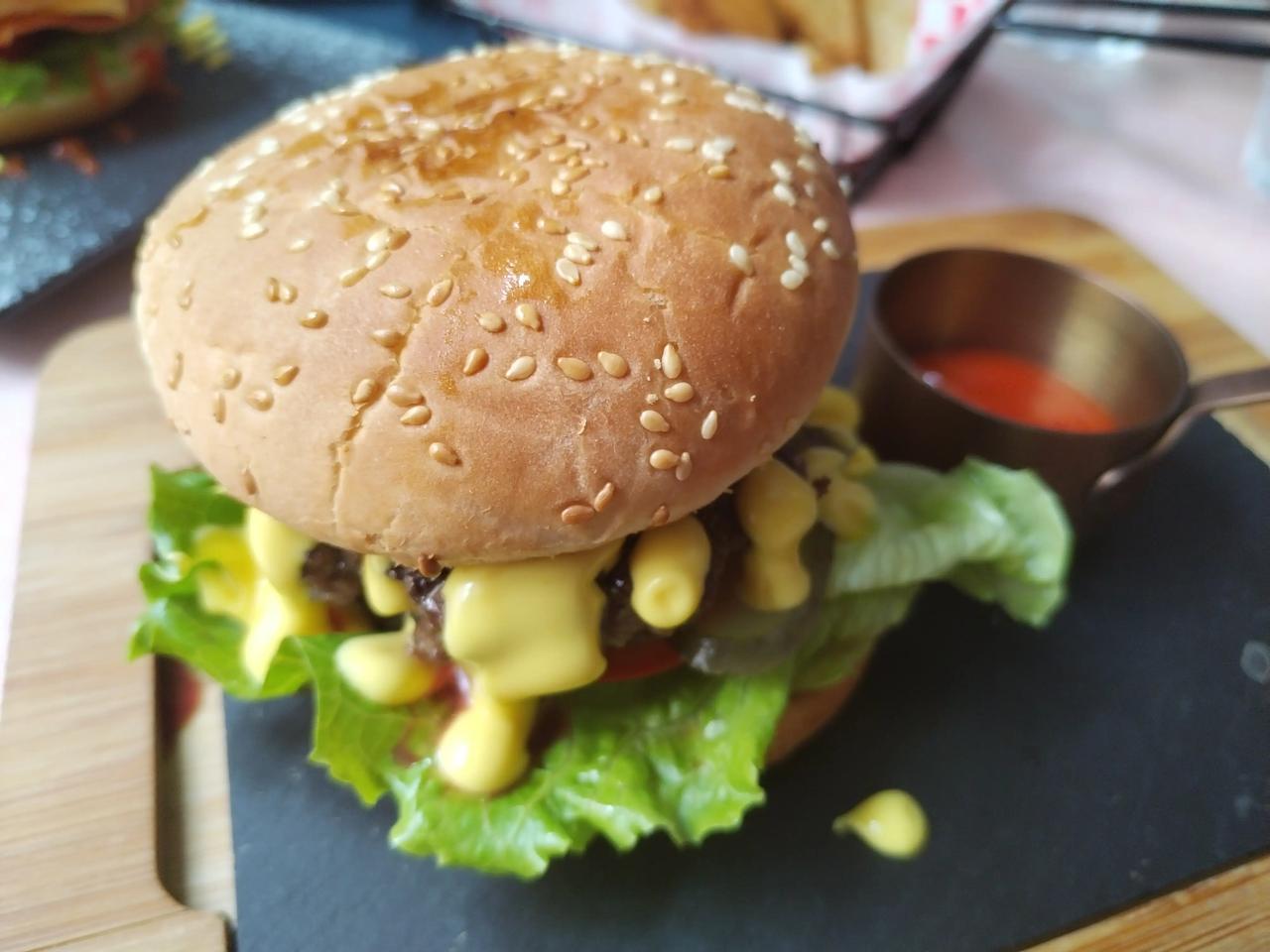 牛肉汉堡，帕尔马火腿贝果，炸薯条，这些都是多少小朋友的最爱？#欣食记# #欣味道