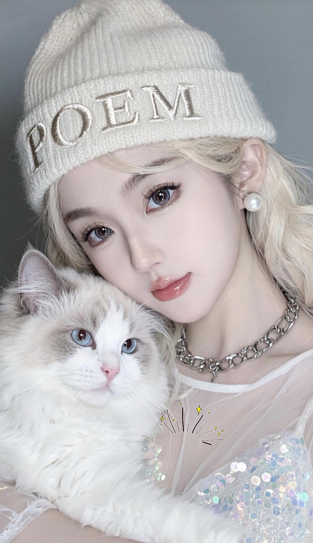 这年头，
越是那种说话难听、
张嘴就能把人气个半死的老实人，心肠反而最热。

你