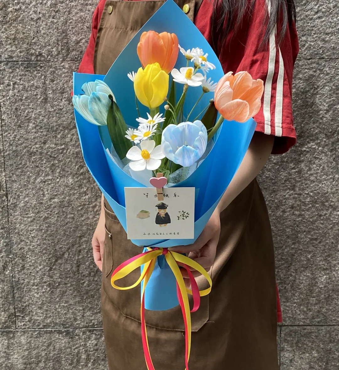 送往中国传媒大学的毕业花束｜多巴胺郁金香