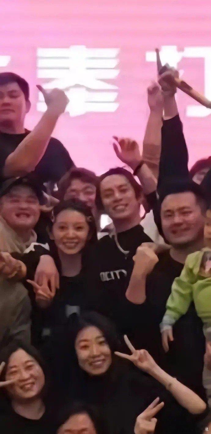 感觉王鹤棣挺没边界感的 ​​​