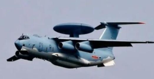 空警3000一旦和六代机形成闭合，那么除了中美，其他国家就可以解除武装了。说得直