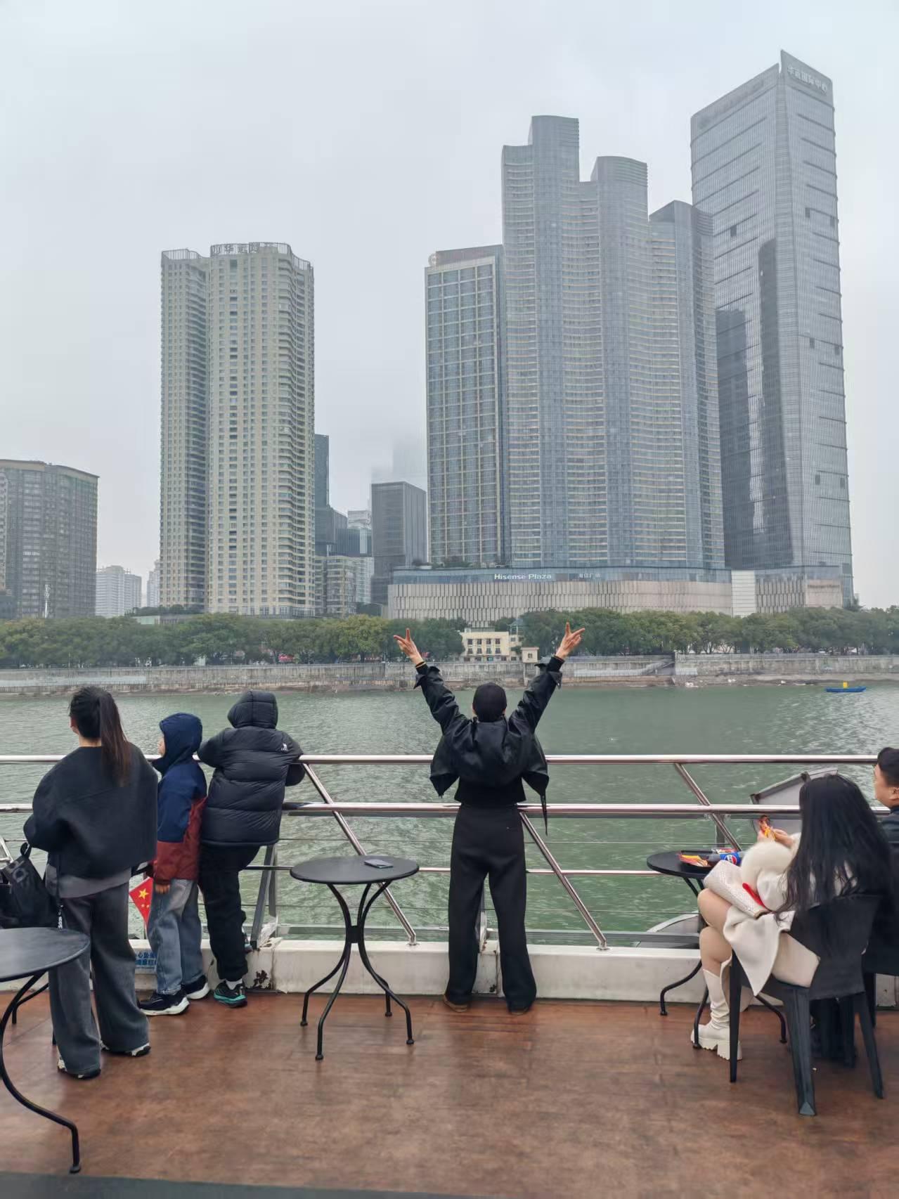 人与人之间最难得的是什么?
人与人之间最难得的，可能是真诚与信任。因为在这个复杂