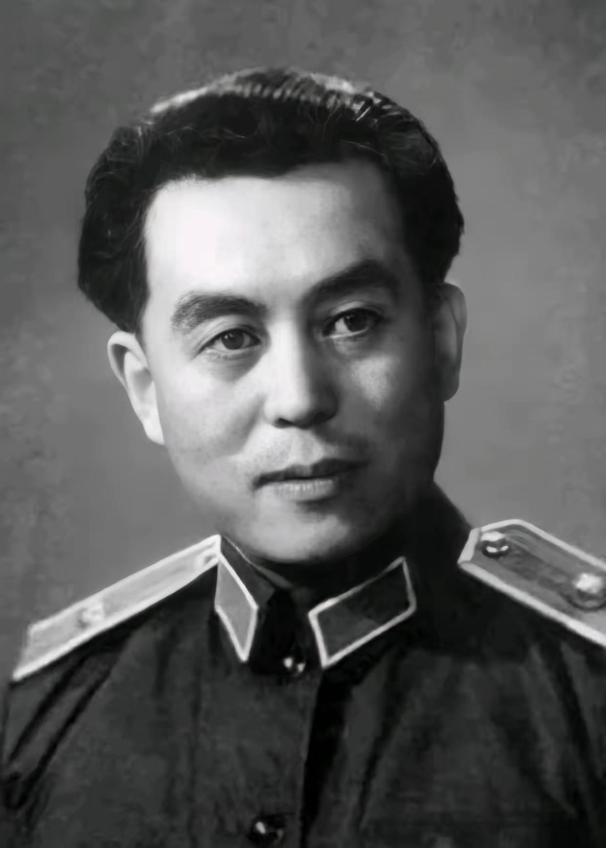 这位八一厂的老演员，老演反派角色，你还记得他的名字吗？
       他在《地道