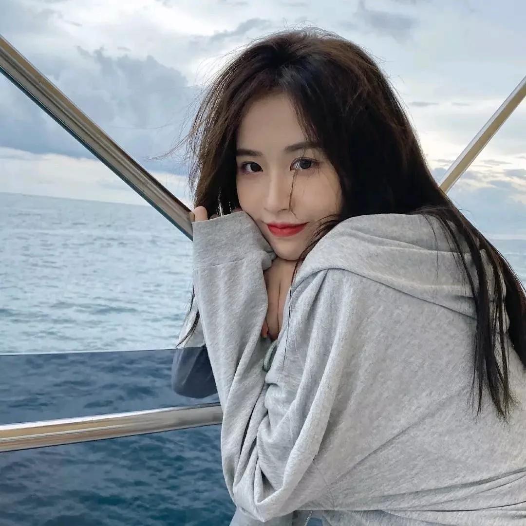 海风轻拂，自在如风有风无风皆自由 淡然微风 晚风轻拂水面 晚风轻扬 随性自在 无