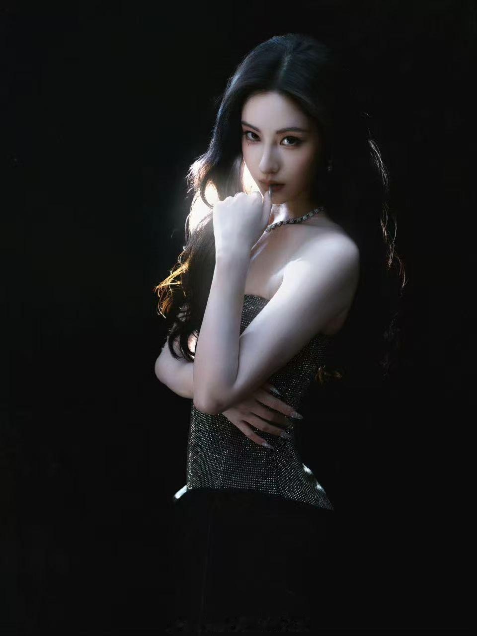 毛晓慧十日终焉人设毛晓慧肖冉人设咱就是说，毛晓慧这次的肖冉人设真的有点东西！不是