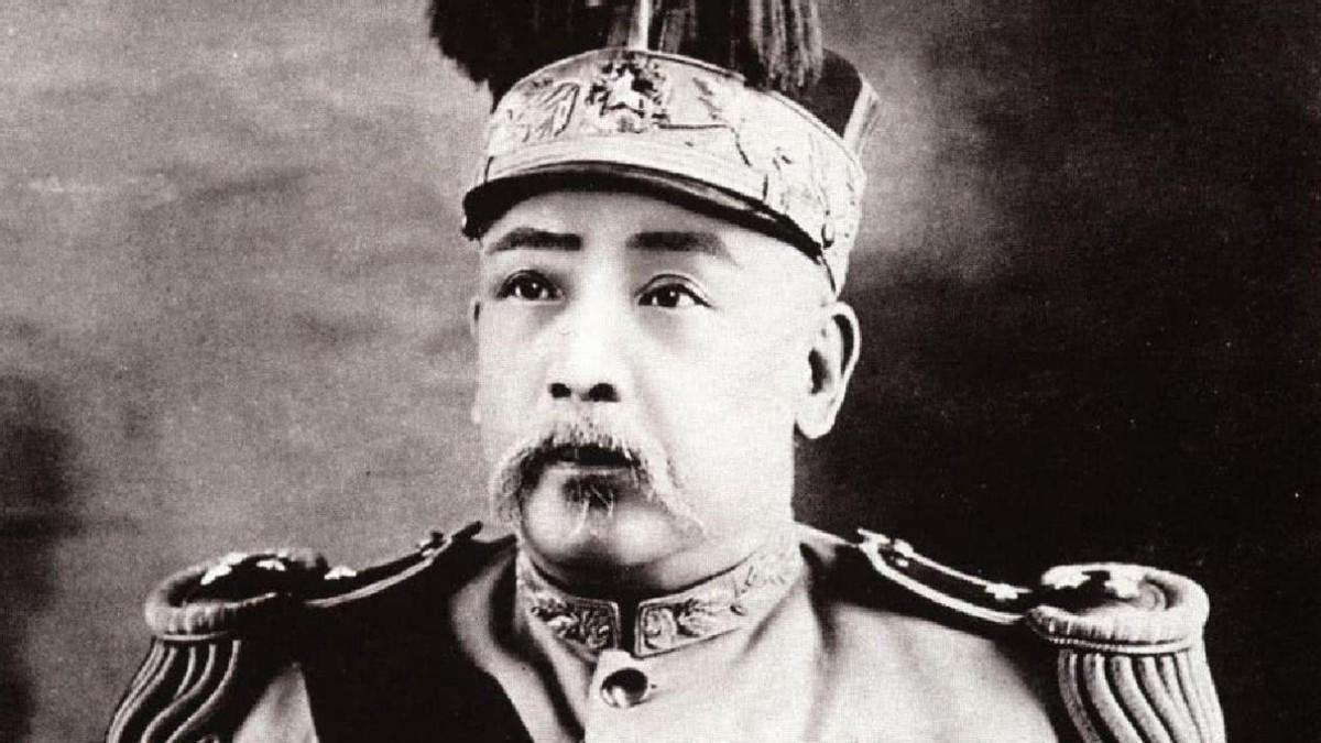 1916年袁世凯离世前预言：只有三个人能拯救中国，他们分别是谁？
“克定，记住我