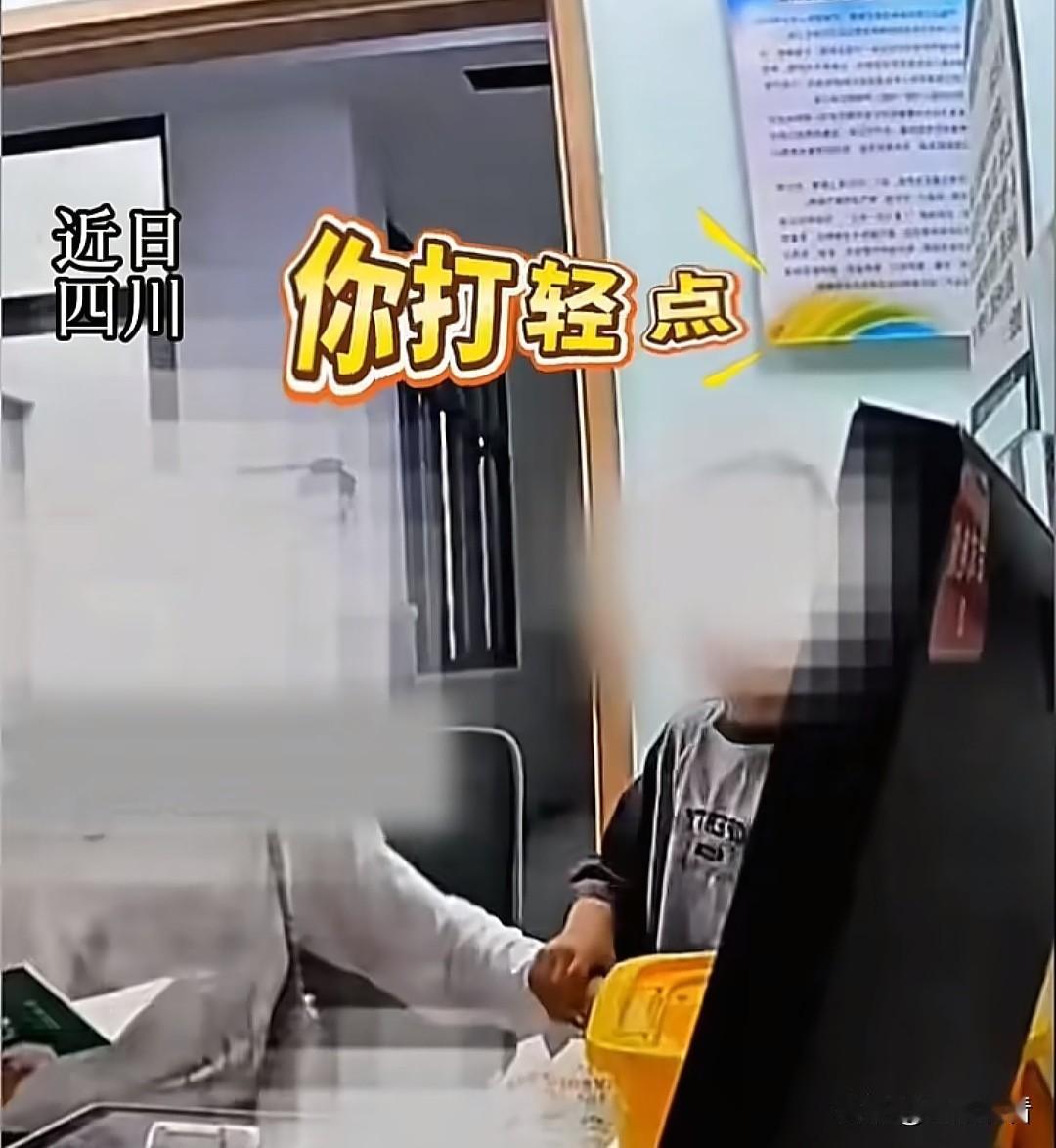 近日四川，眉山市这小男孩堪称变脸界天花板，前一秒气场拉满放狠话，扬言警告护士打针