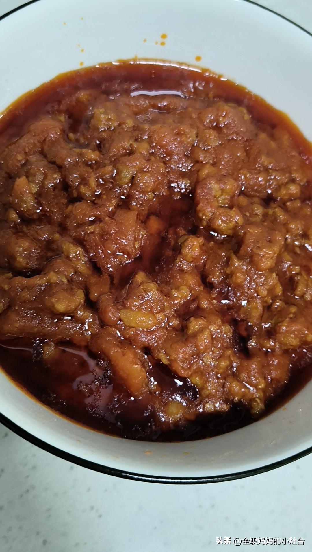 我是一个全职妈妈，最近又开始重新写头条。

前些天分享了很多全职妈妈心得，今天想