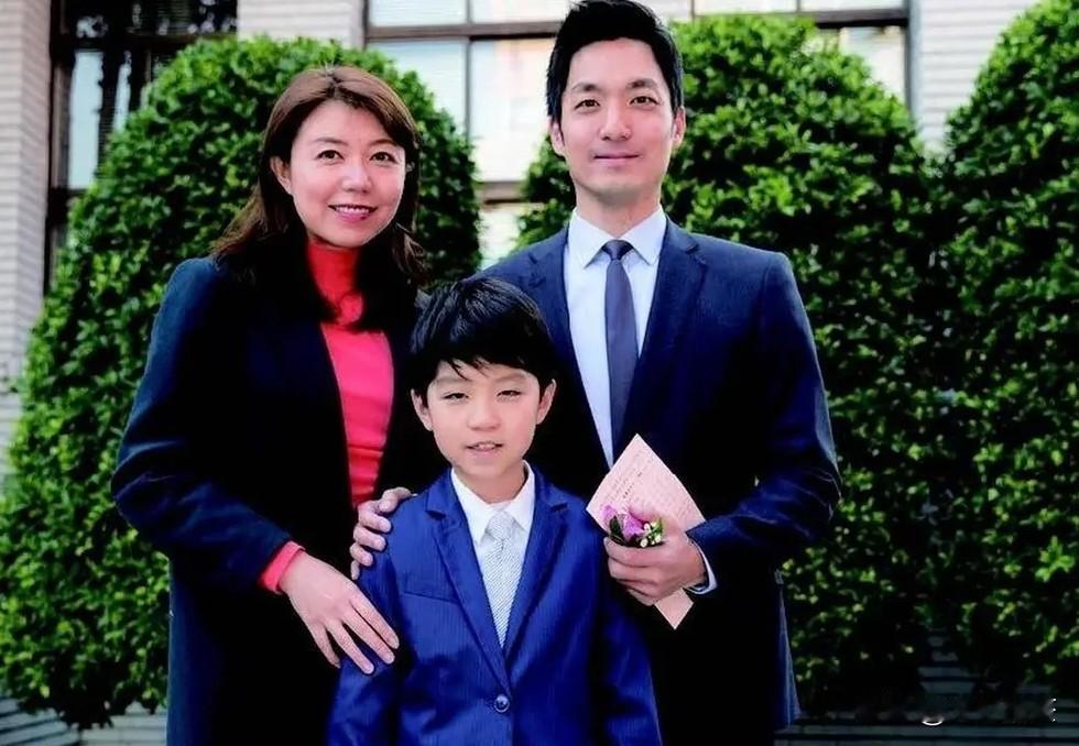 很多人只清楚蒋万安是蒋家第四代后人，殊不知他从来不依靠家族背景加持，完全凭借自身