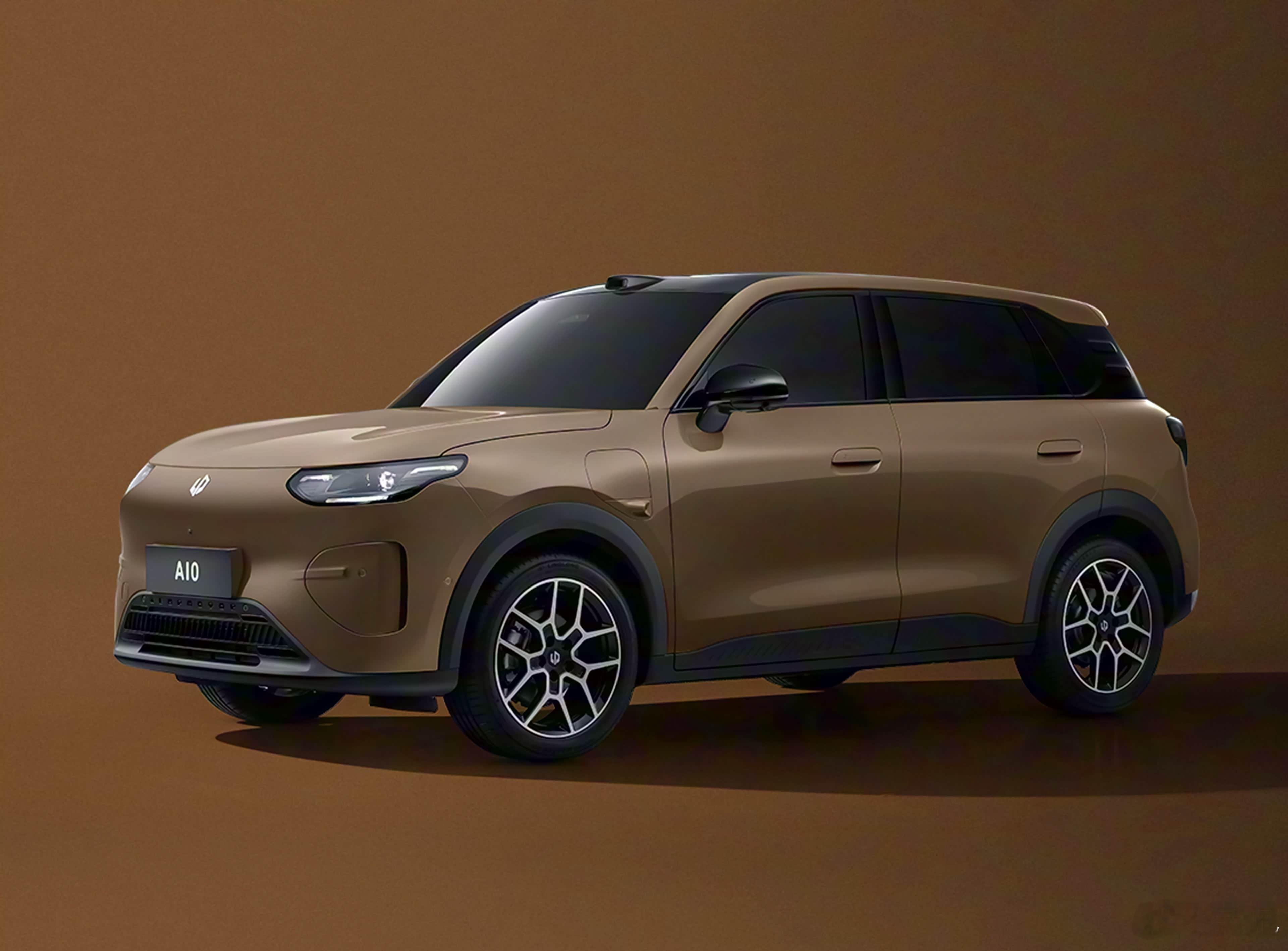 想要量大管饱考虑零跑汽车，但不知道选哪款？帮大家捋一捋：零跑A10：小型纯电SU