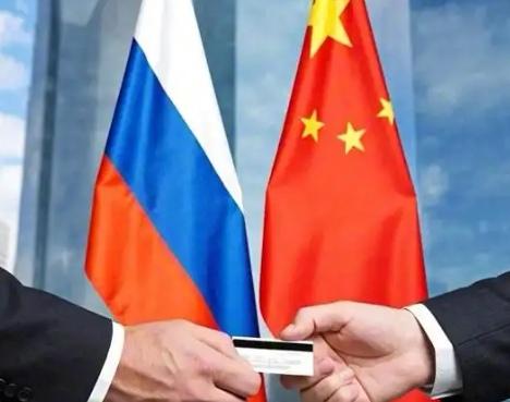 明辨敌友，迅速布局，严防突然袭击，才是大国复兴的最佳选择。
 
当下，受掌控话语