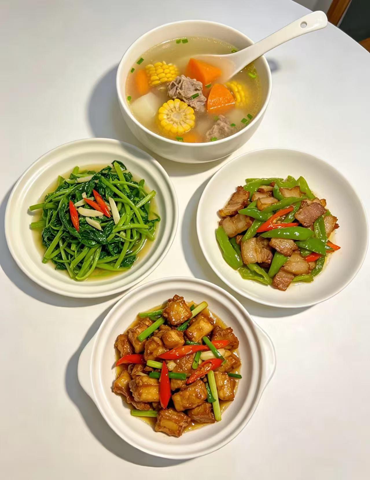 家常四菜一汤，健康美味，营养均衡，色香味俱全。