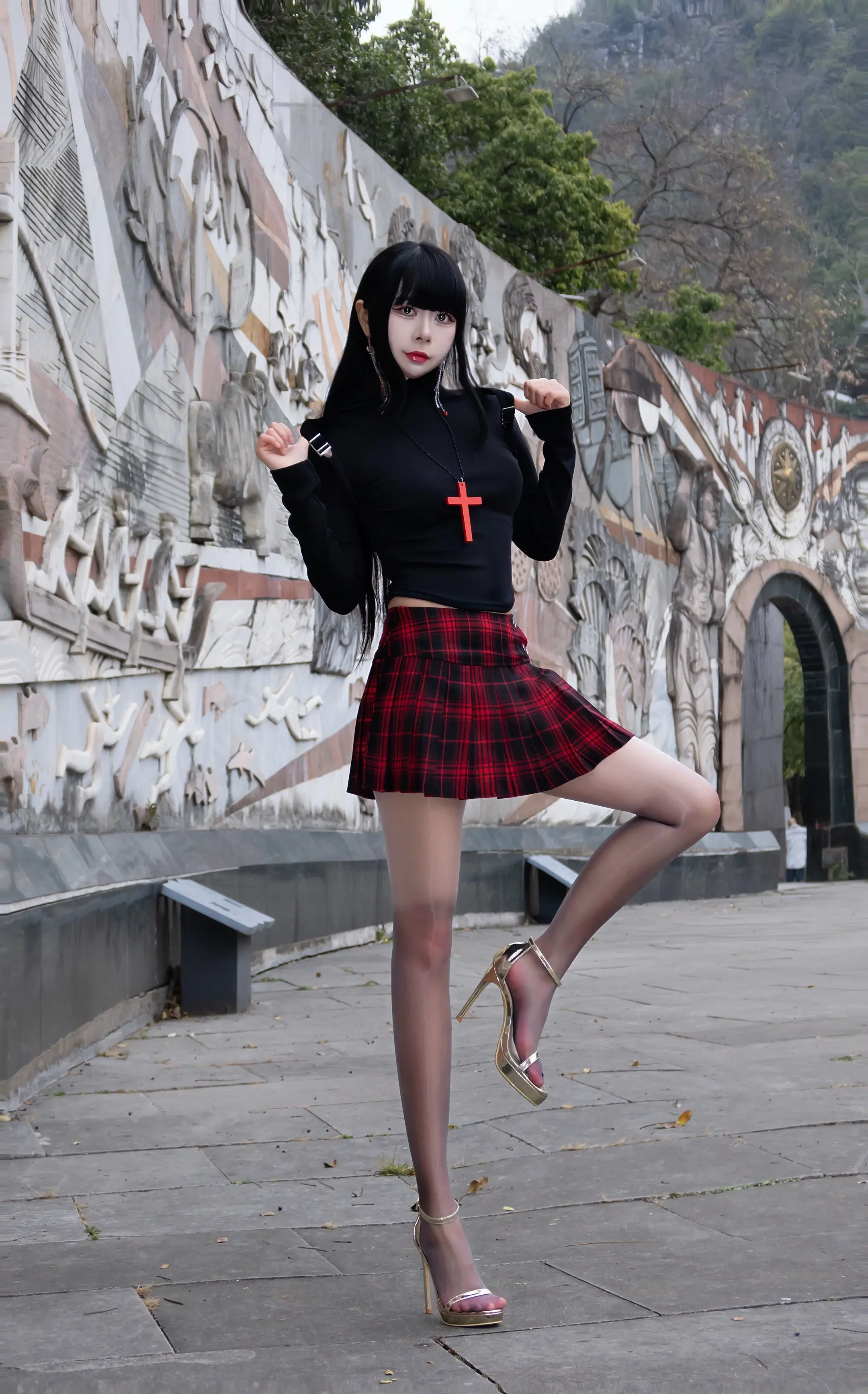 坏事做尽还想要人垂怜 我就是这样的人啊