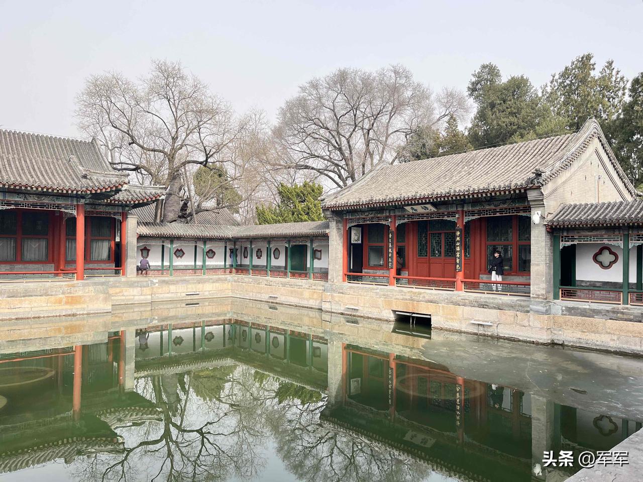 不是歧视家庭贫困的男孩子，有些家庭贫困跟这个家庭父母人品好逸恶劳有直接的关系，往