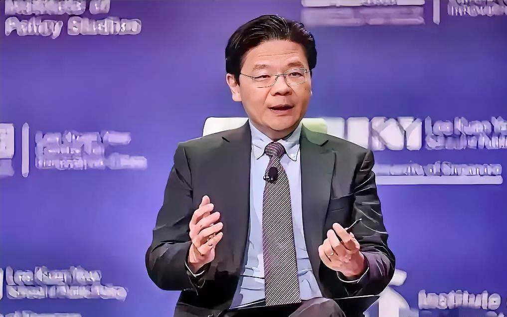 新加坡总理突然对华翻脸，严查芯片转运。很多人以为这是为了讨好美国。错了！真相是：