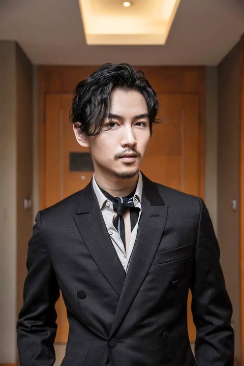 李沁 好朋友离婚后belike看到李沁陪着好朋友的片段，突然就想起自己身边的姐妹