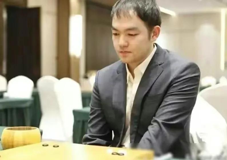 两年一度~国内烂柯杯开战在即



由中国围棋协会、浙江衢州市主办的"衢州烂柯杯