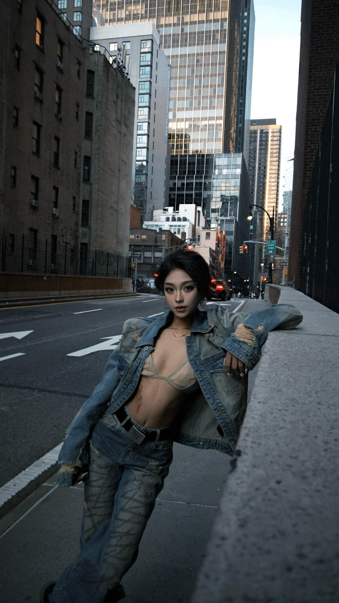 抓住幸福比忍受痛苦更需要勇气。