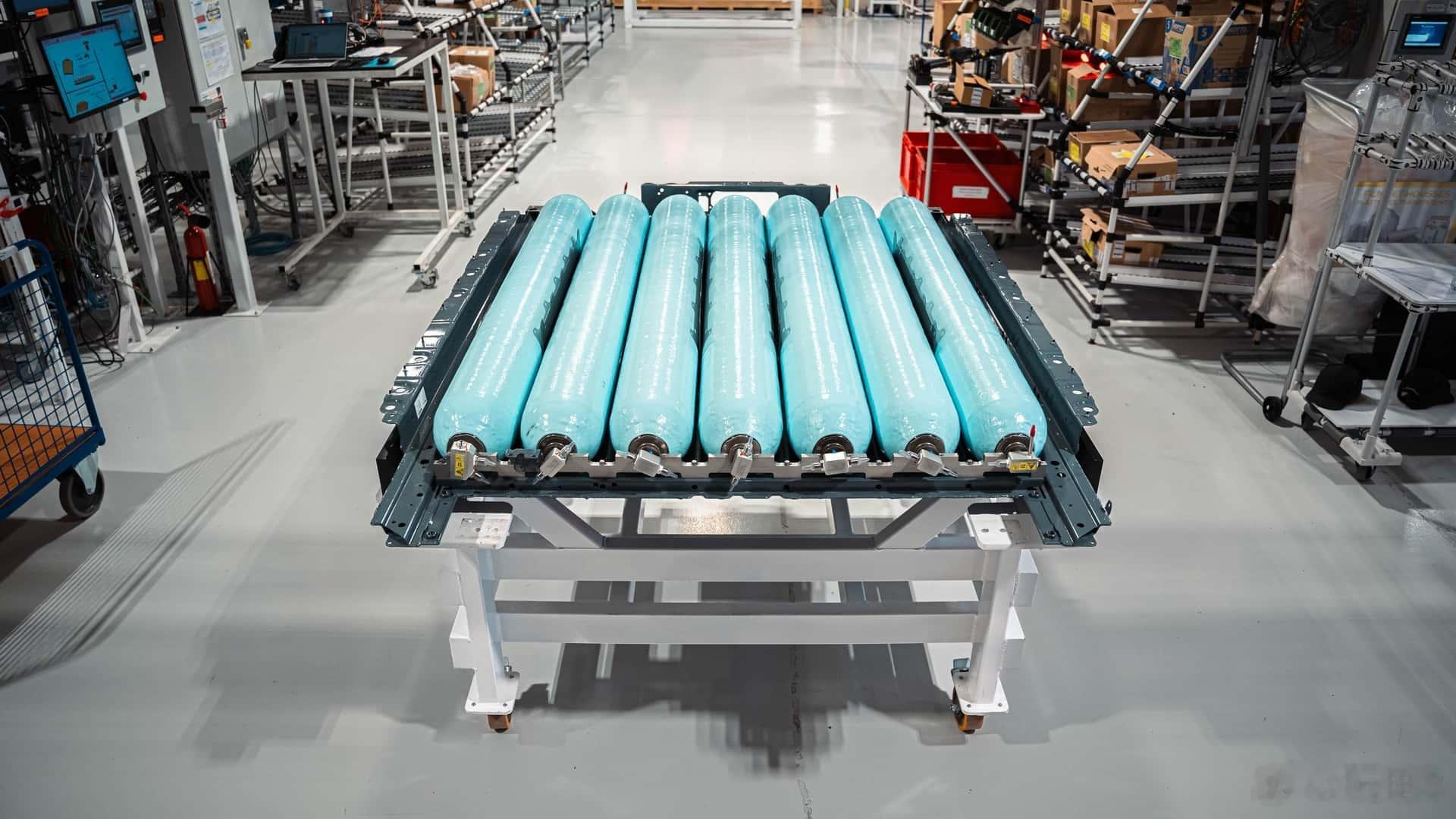 全新宝马X5氢动力版曝光 宝马iX5燃料电池版又挤牙膏了：根据他们最近透露的信息