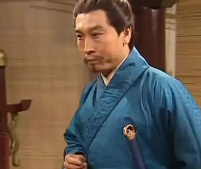 一介小小谋士为何胆敢公然弑君？李儒狠心除掉废帝刘辩的深层真相，汉末乱世朝堂权谋争