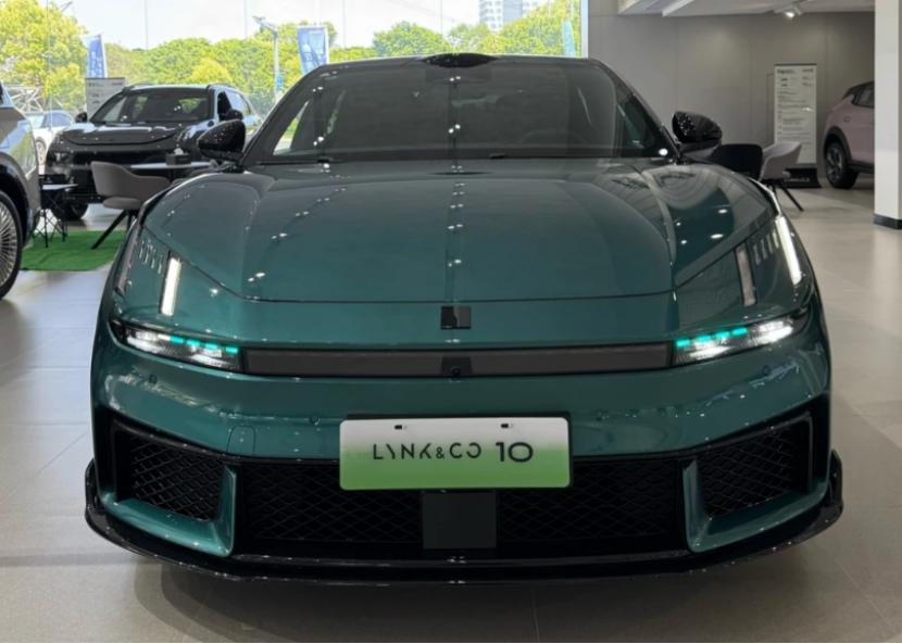 再20万级别选车，大多数都会考虑小米SU7，领克10EV以及尚界Z7等车型。其实