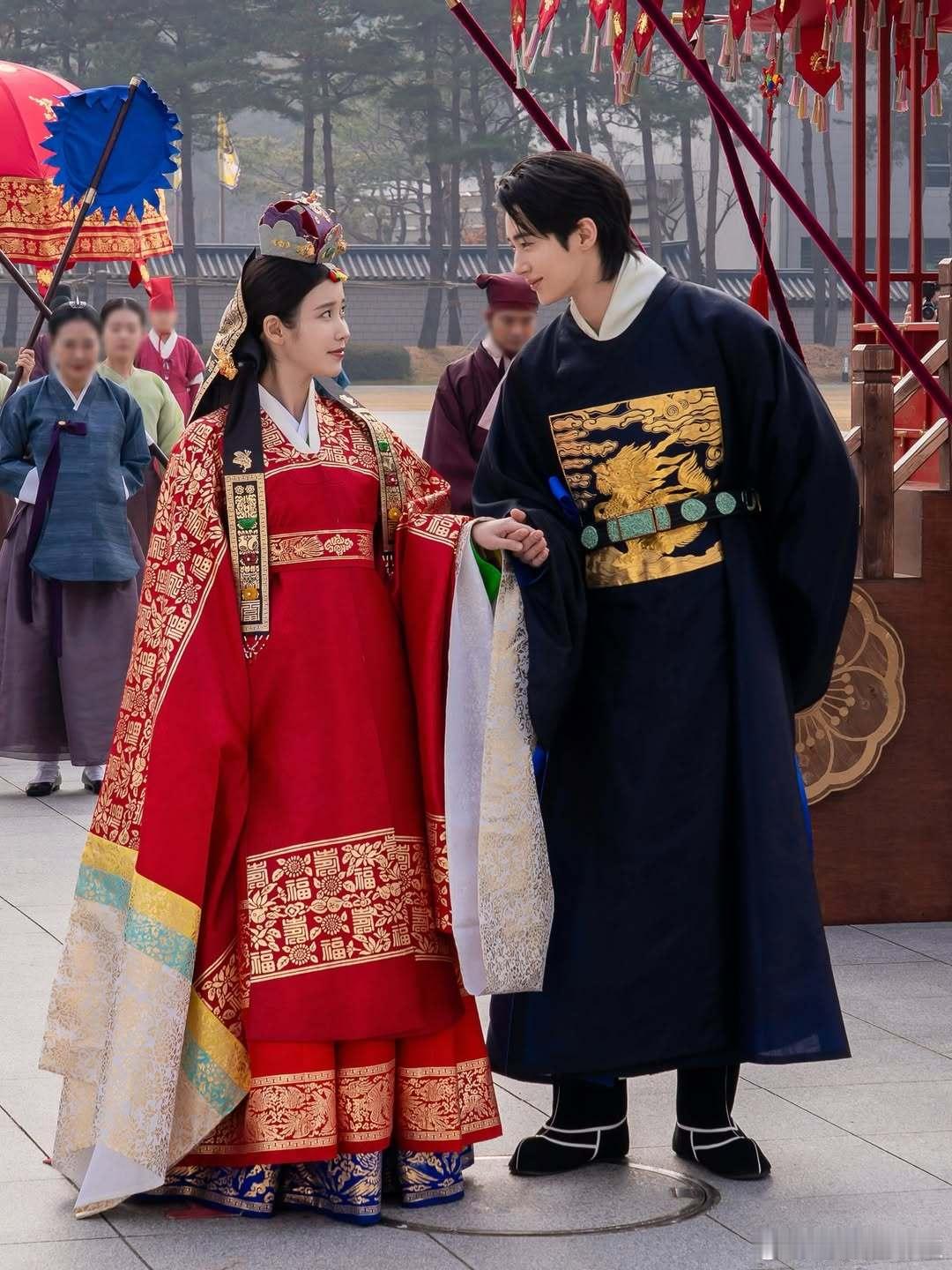 21世纪大君夫人  边佑锡 『21世纪大君夫人』7-8集幕后花絮图📷帅的嘞