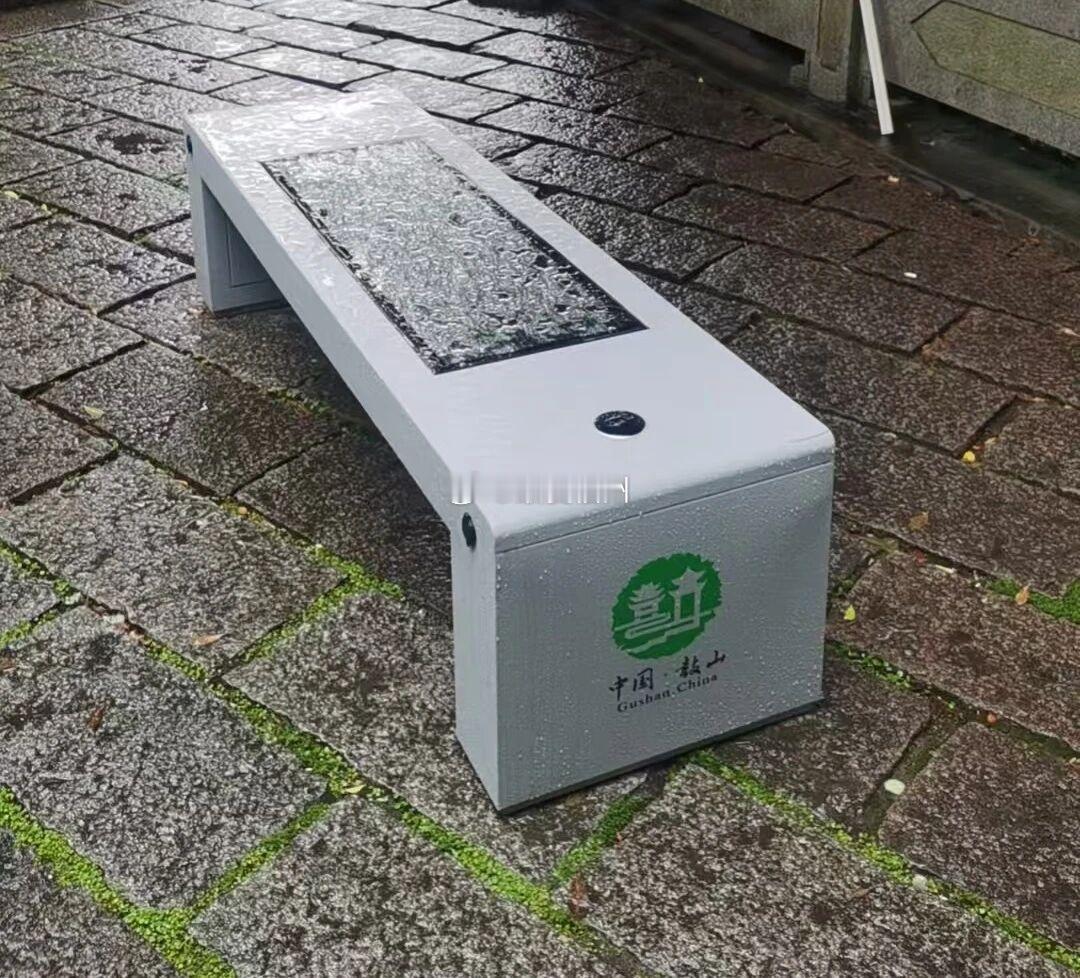 鼓山太懂游客需求！福州鼓山景区精心采购并完成首批5把太阳能加热座椅定点投放工作，