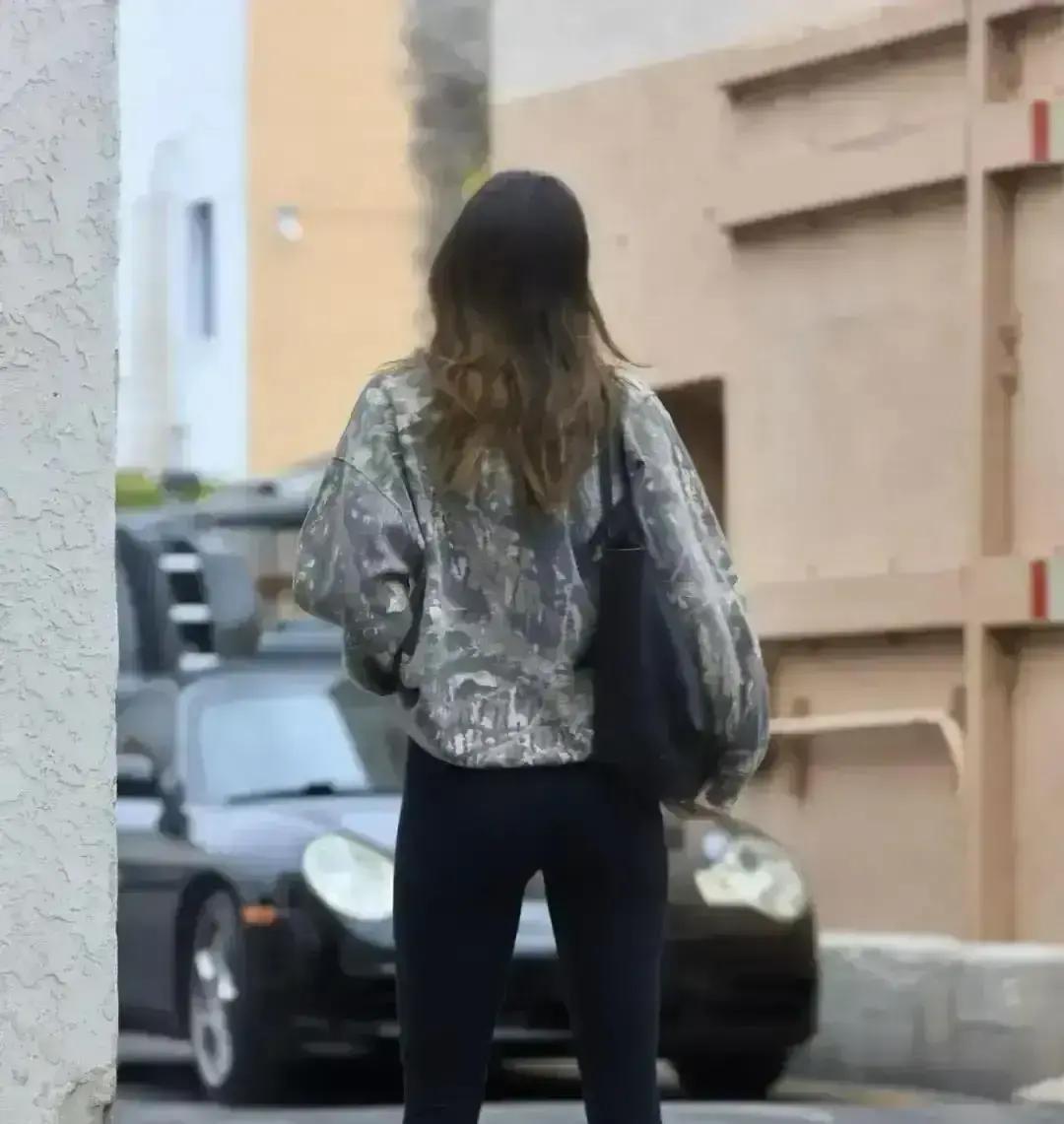 明星带货退货率是普通购物的3倍？肯豆那条卖爆Alo Yoga的瑜伽裤，藏了3个“