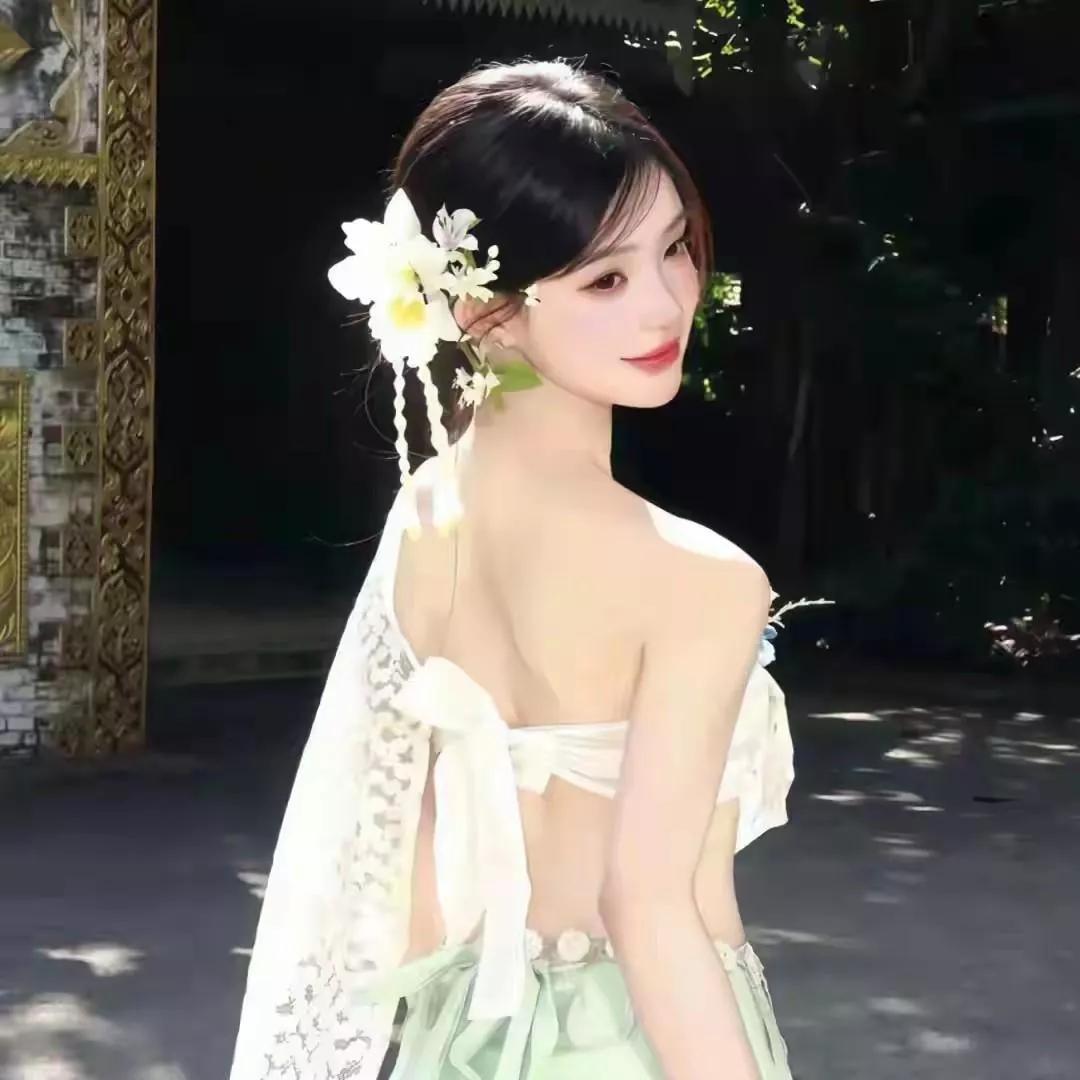 古风少女花海照，美若天仙！花海少女照 花海少女写真 女孩汉服写真