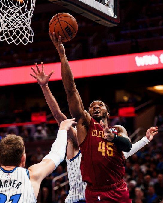 骑士战胜魔术米切尔36分9助攻 骑士客场119-105战胜魔术，米切尔发挥出色3