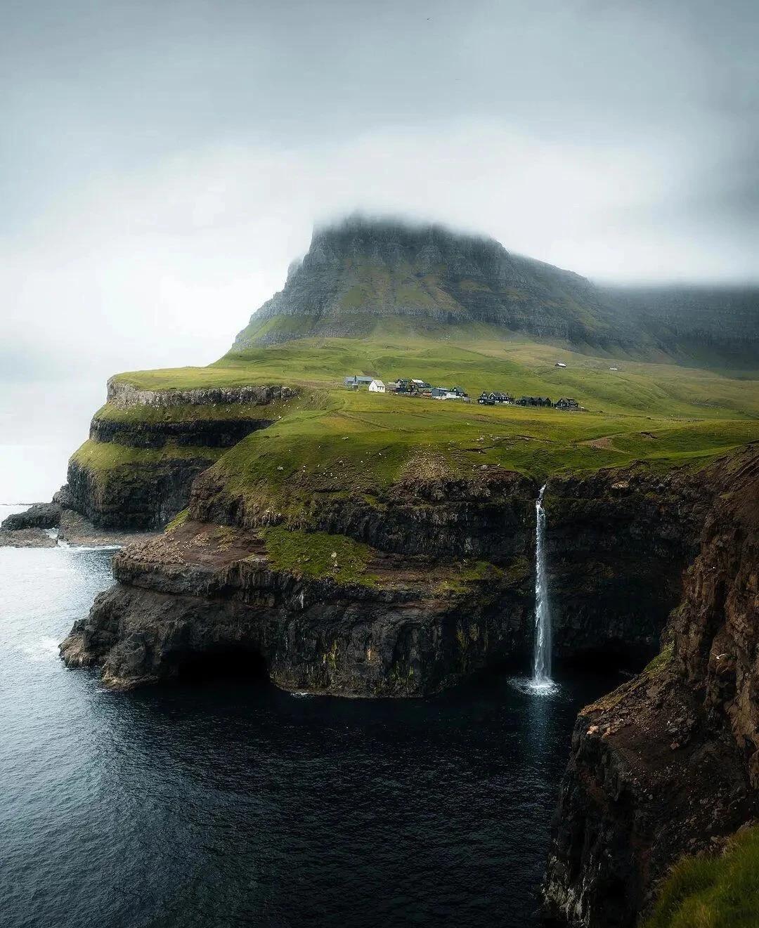 最近提到了一个词，叫十字军东征。其实我个人认为，这不是一个很好的词！
十字军东征