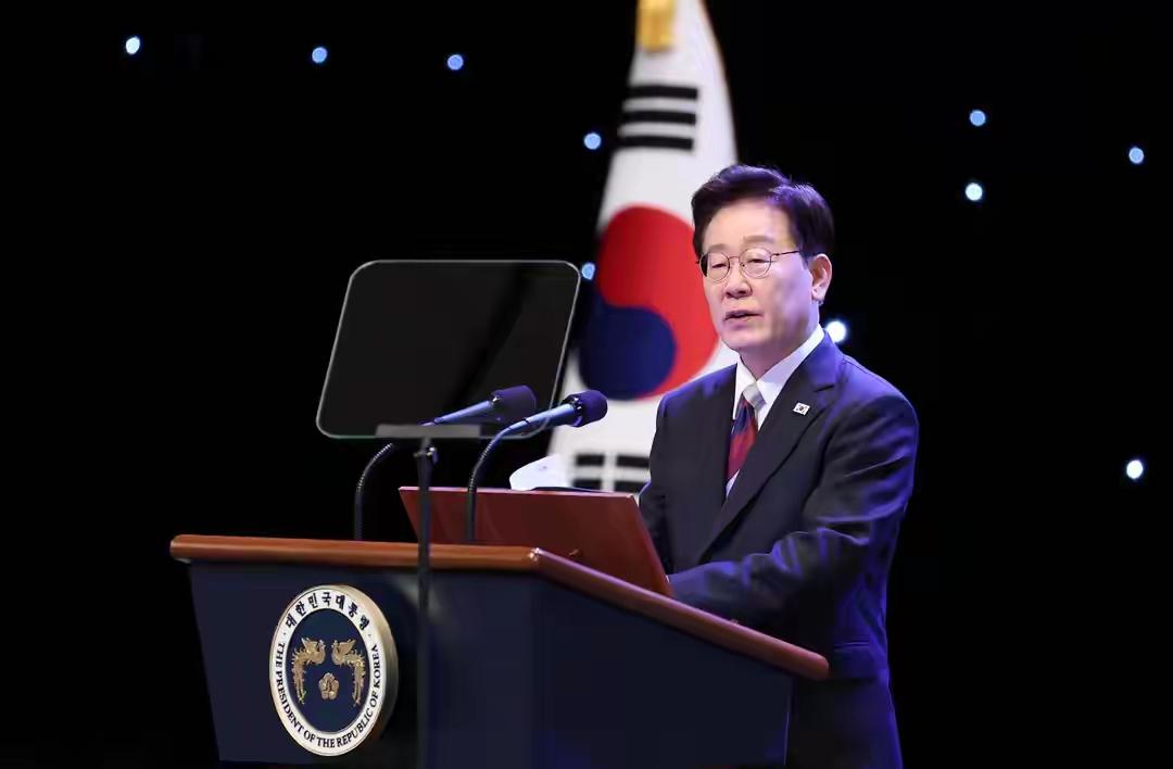 韩国检方：李在明下台后将对他所涉案件重新起诉！
目前李在明是总统有司法豁免权！