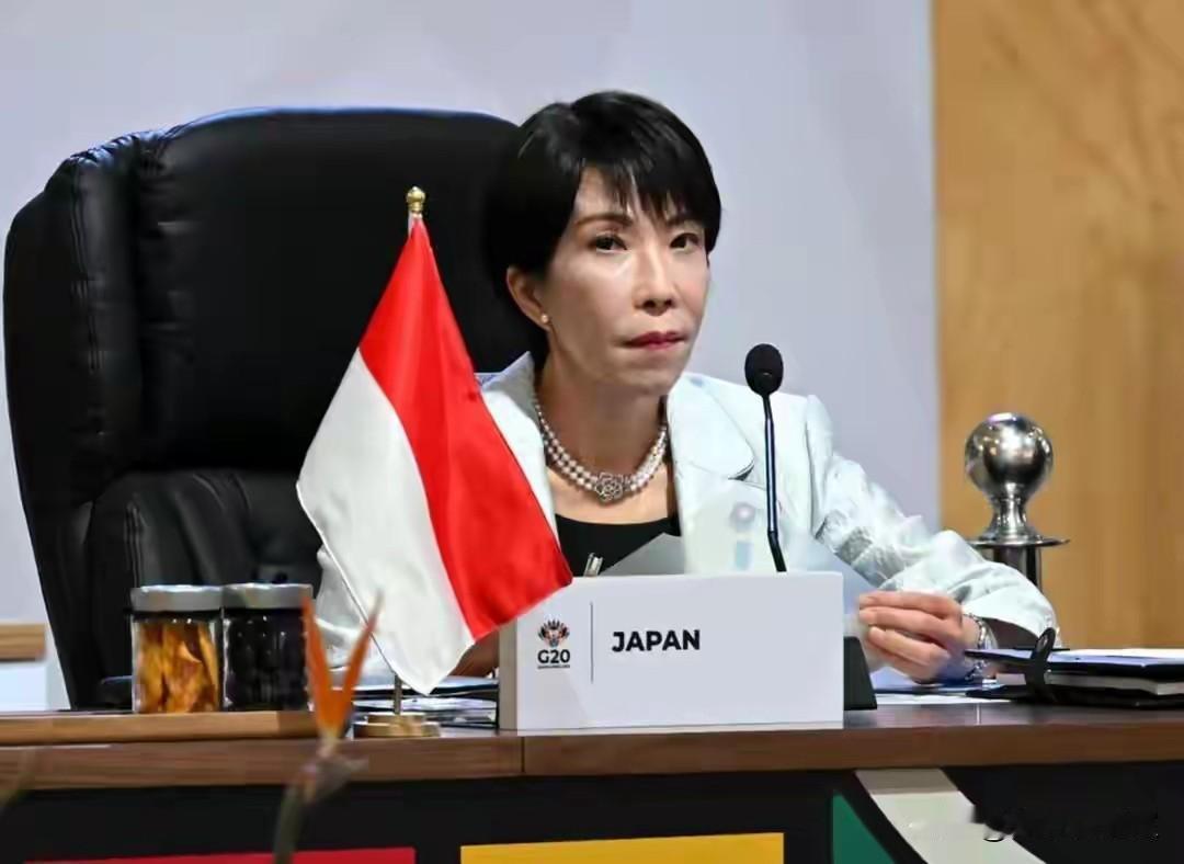 高市早苗迎来新外援，新西兰军舰穿越台海后，日新防长将碰面