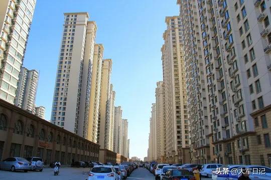 只凑够首付就敢买房？劝你别冲动！
 
真的搞不懂，为啥现在很多人买房，只盯着首付