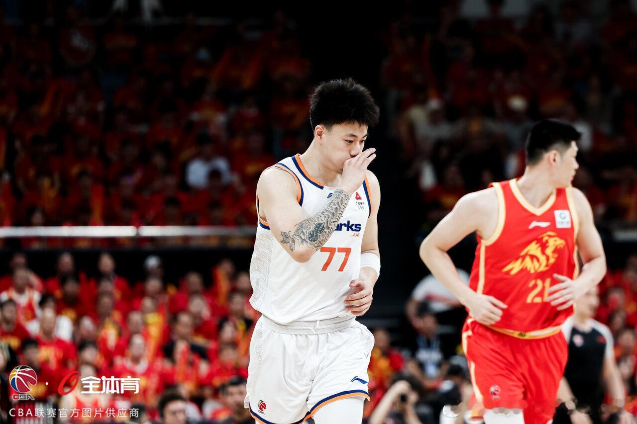 上海久事系列赛3-0领先，三场之后，运与势都站在了他们那边，拿下队史第二座总冠军
