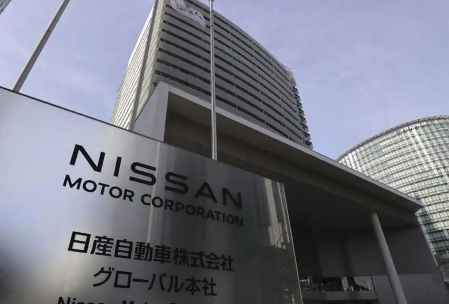日本三大车商在华销量齐跌 本田下滑34.7%，丰田下滑17.1%，日产下滑15.