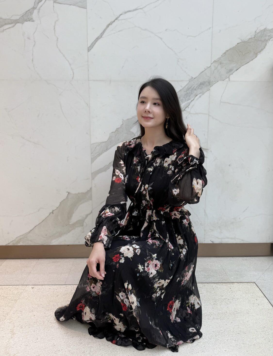 笑一笑生活就很甜啦，保持元气保持温柔，做个无忧无虑的小甜妹。微笑甜妹 治愈笑容 