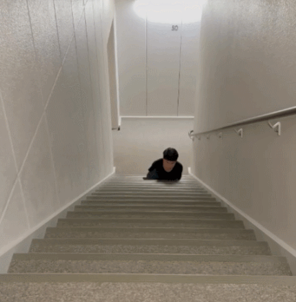 《五体不满意》作者的“逆袭”之路
 
嘿，大家听说了吗？那位曾因外遇风波而名声大