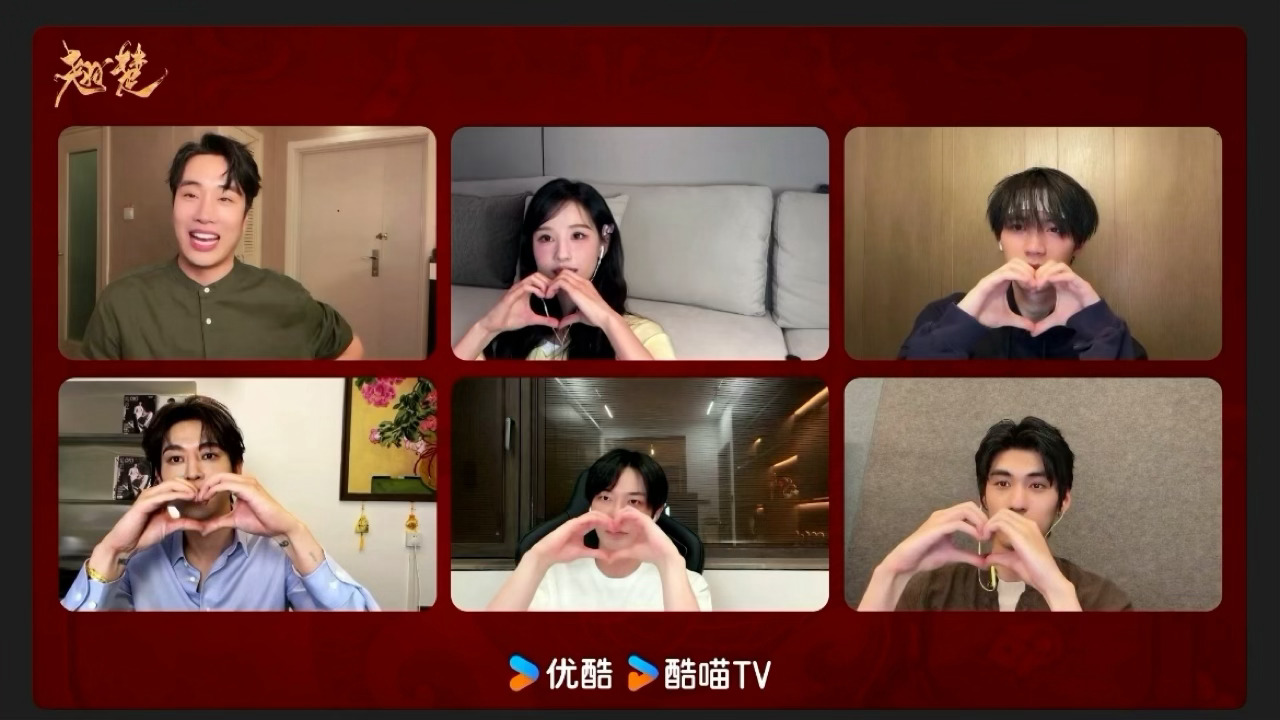 这个翘楚直播比心🫰🏻刷到一次笑一次