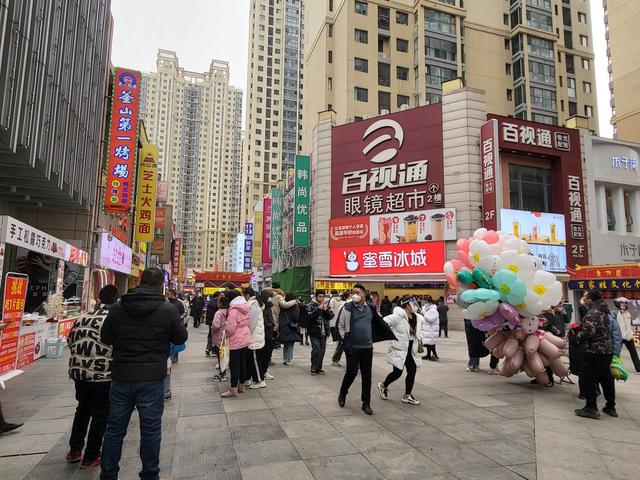 郑州餐饮“烟火气”回来了！酒店餐饮股集体上涨，预计元旦后逐步恢复正常