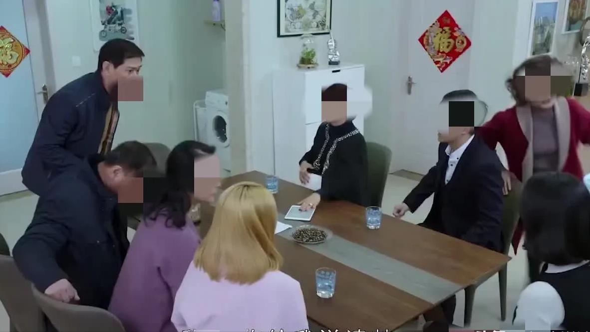 北京，一男子立下协议，和父母断绝关系，几乎不往来。34年后，父母去世，留下两套6