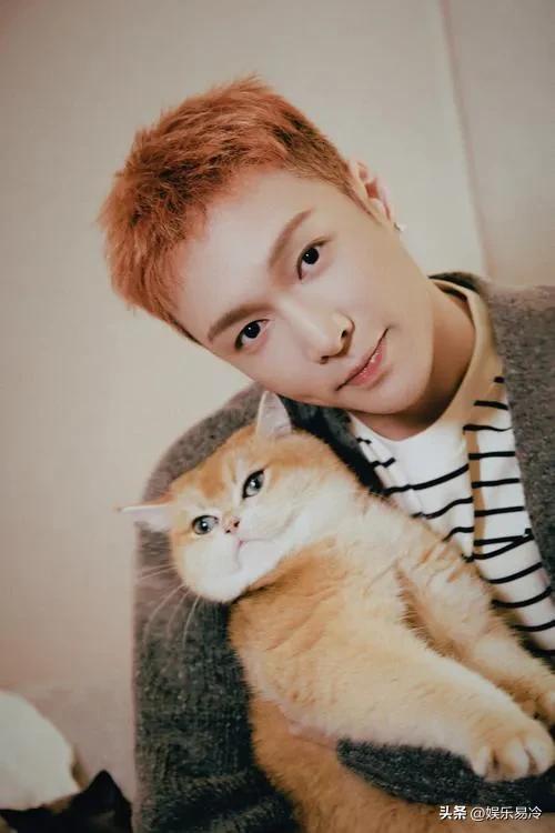 张艺兴的事，理记已经说得很清楚了，但是张艺兴粉丝们还在硬刚，她们说当初国家话剧院