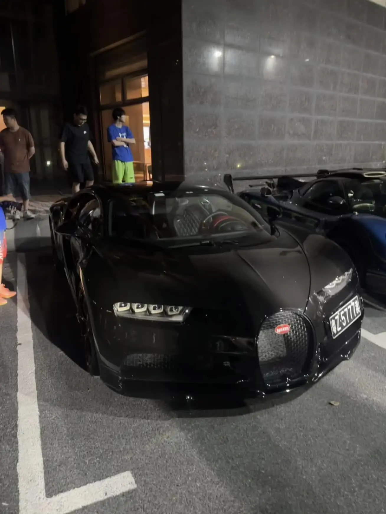 这应该是国内最顶的整容吧街拍神车热门