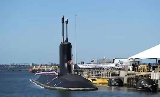 说起现在的军事局势，中国这些年发展得确实快
 
​东风导弹打击能力越来越强，空军