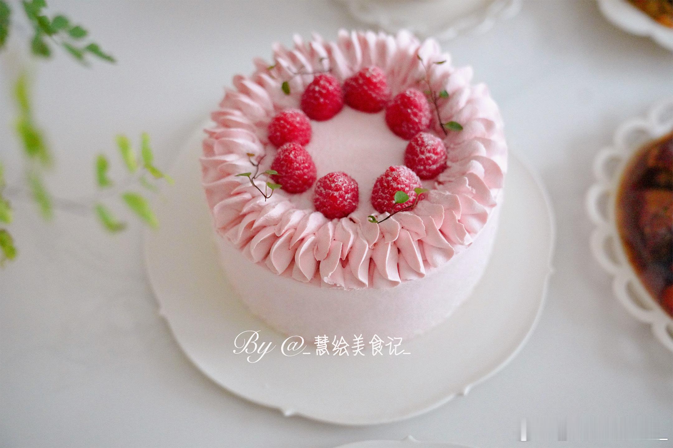 给某人的草莓生日蛋糕🍓🎂生日快乐[相爱] ​​​