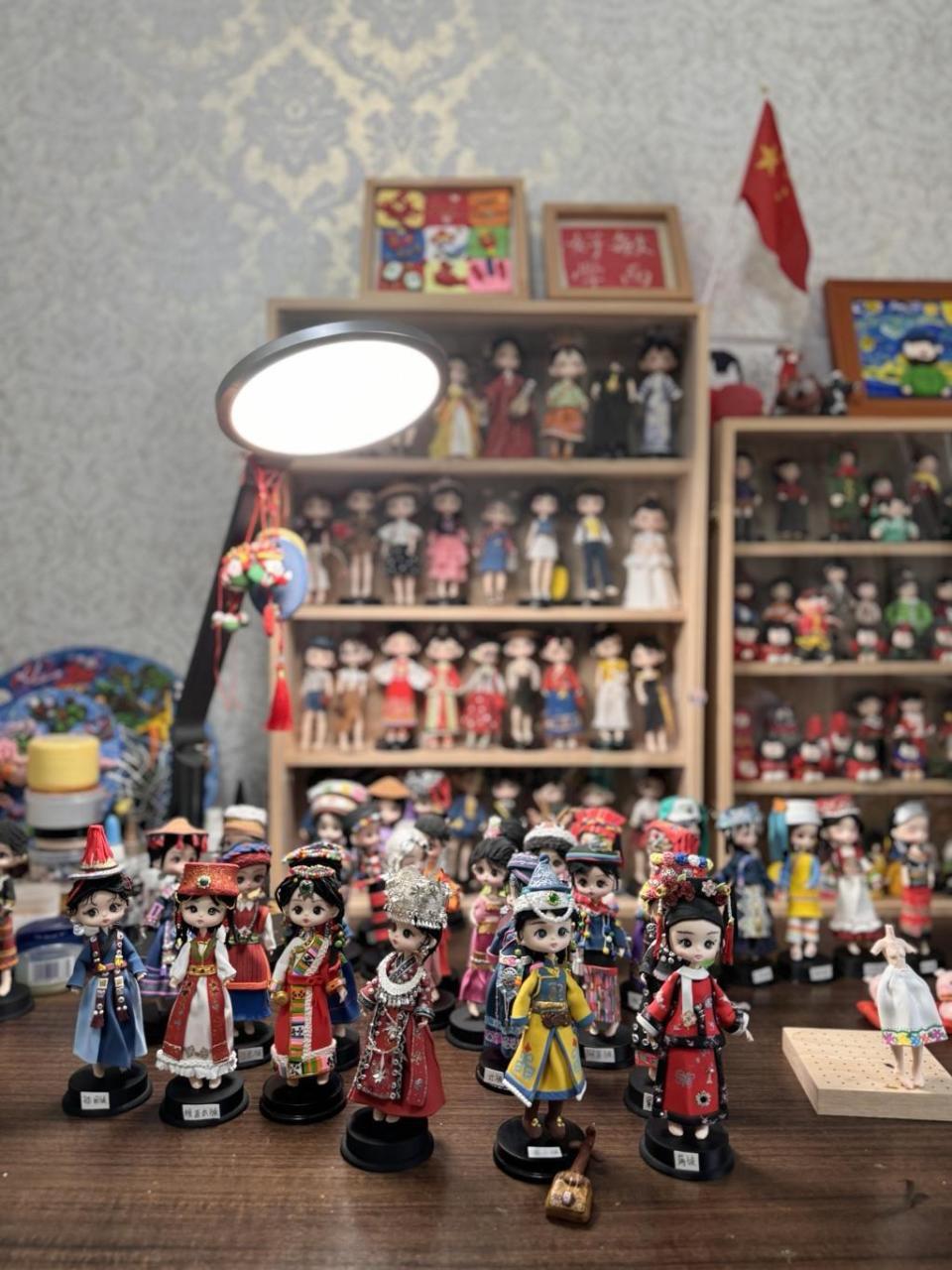 《9岁女孩用黏土“捏”出56个民族！青岛妈妈的“反内卷”教育：让孩子做自己，才是